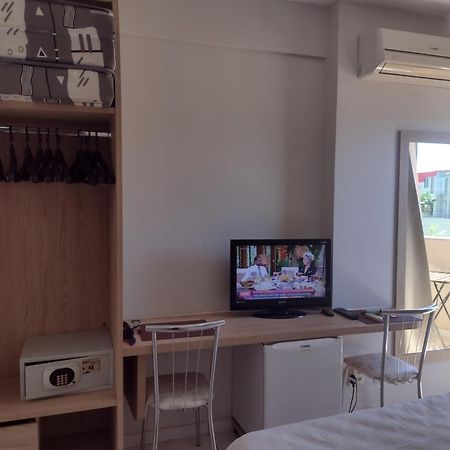 Golden Dolphin Express Aparthotel Caldas Novas Bagian luar foto